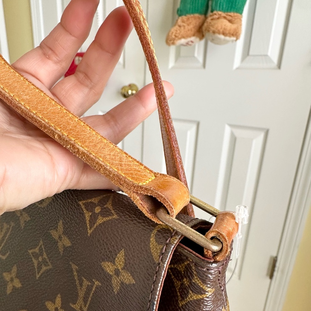 Louis Vuitton Monogram GM Musette Salsa Shoulder Bag, Very Good Condition - Picture 11 of 16